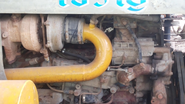 ขายด่วนรถตีดินไทยเจริญตัวเดิน 12HT เครื่อง P11 320 เเรงปั้มไดกิ้นเบอร์22 รถพร้อมใช้ขายถูกๆเครื่องดีปั้มเเรงช่วงล่างสายเต็มรถพร้อมใช้เจ้าของขายเองเพราะลูกน้องเเกแลเจ้าของใช้รักษาดีเครื่องเเน่นปั้มเเรงพร้อมตี  โทรติดต่อเข้าดูทดลองขับต่อลองราคากับเจ้าขอ