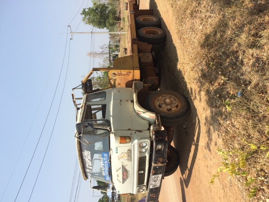 ขายเทอเล่อ บรรทุกแบคโฮ ขึ้น 200-3 อยุ่คับ