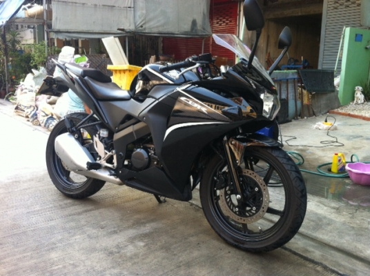ขาย cbr150iสีดำ ปี2014 ราคา 54,000 บาท ราคานี้ต่อรองได้ ขาย cbr150iสีดำ ปี2014 ราคา 54,000 บาท ราคานี้ต่อรองได้