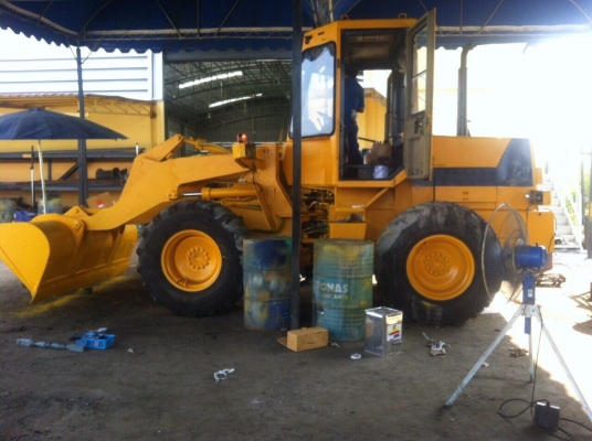 รถตัก KOMATSU WA100-1