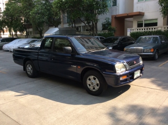 ขายรถกระบะมิตซู สตราด้าปี96 เครื่องเดิม 2.8 เกียร์ธรรมดา เพาเวอร์ ภายในสะอาดเบาะหนังไม่มีขาด แอร์เย็น วิทยุCD ตัวถังเดิมๆห้องเครืองเดิม คานหน้าเดิมๆ สีมีริ้วรอย กระบะแม็กไลเนอร์พร้อม คัสซีดีไม่มีผุ ยางดี รถขับดีเลยครับ ประหยัด พร้อมใช้งานได้เลยครับ ภาษีไม