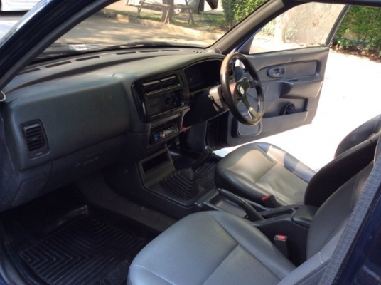 ขายรถกระบะมิตซู สตราด้าปี96 เครื่องเดิม 2.8 เกียร์ธรรมดา เพาเวอร์ ภายในสะอาดเบาะหนังไม่มีขาด แอร์เย็น วิทยุCD ตัวถังเดิมๆห้องเครืองเดิม คานหน้าเดิมๆ สีมีริ้วรอย กระบะแม็กไลเนอร์พร้อม คัสซีดีไม่มีผุ ยางดี รถขับดีเลยครับ ประหยัด พร้อมใช้งานได้เลยครับ ภาษีไม