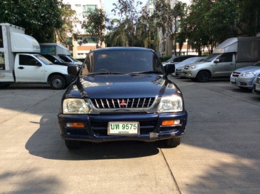 ขายรถกระบะมิตซู สตราด้าปี96 เครื่องเดิม 2.8 เกียร์ธรรมดา เพาเวอร์ ภายในสะอาดเบาะหนังไม่มีขาด แอร์เย็น วิทยุCD ตัวถังเดิมๆห้องเครืองเดิม คานหน้าเดิมๆ สีมีริ้วรอย กระบะแม็กไลเนอร์พร้อม คัสซีดีไม่มีผุ ยางดี รถขับดีเลยครับ ประหยัด พร้อมใช้งานได้เลยครับ ภาษีไม