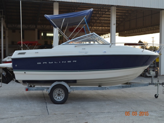 Bayliner Disc 192, 19 foot Cabin 2008 3.0L