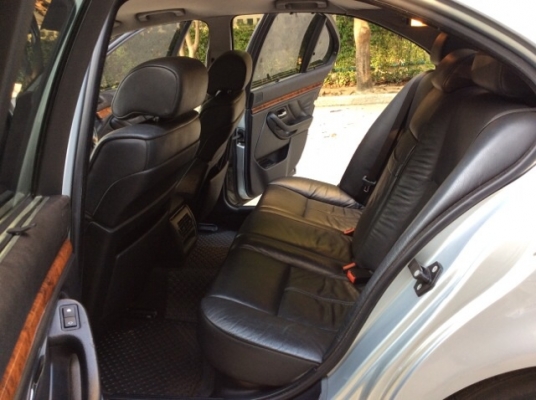 ขายรถบีเอ็ม E39 523i ปี2000 เครื่องเดิม 2.4 เกียร์ออโต้ เพาเวอร์ ไฟฟ้าทั้งคัน เบาะหนังแท้ปรับไฟฟ้า ลายไม้หรูหรา แอร์ดิจิตอล วิทยุCD abs/airbag8ใบ ตัวถังเดิมๆ สีเต็มเงา แม็กbbsขอบ17" รถขับดี ช่วงล่างแน่นหนึบ พร้อมใช้งานได้เลยครับ ภาษีไม่ขาดต่อ เอกสารพ ขายรถบีเอ็ม E39 523i ปี2000 เครื่องเดิม 2.4 เกียร์ออโต้ เพาเวอร์ ไฟฟ้าทั้งคัน เบาะหนังแท้ปรับไฟฟ้า ลายไม้หรูหรา แอร์ดิจิตอล วิทยุCD abs/airbag8ใบ ตัวถังเดิมๆ สีเต็มเงา แม็กbbsขอบ17" รถขับดี ช่วงล่างแน่นหนึบ พร้อมใช้งานได้เลยครับ ภาษีไม่ขาดต่อ เอกสารพ