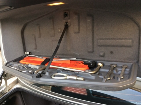 ขายรถบีเอ็ม E39 523i ปี2000 เครื่องเดิม 2.4 เกียร์ออโต้ เพาเวอร์ ไฟฟ้าทั้งคัน เบาะหนังแท้ปรับไฟฟ้า ลายไม้หรูหรา แอร์ดิจิตอล วิทยุCD abs/airbag8ใบ ตัวถังเดิมๆ สีเต็มเงา แม็กbbsขอบ17" รถขับดี ช่วงล่างแน่นหนึบ พร้อมใช้งานได้เลยครับ ภาษีไม่ขาดต่อ เอกสารพ ขายรถบีเอ็ม E39 523i ปี2000 เครื่องเดิม 2.4 เกียร์ออโต้ เพาเวอร์ ไฟฟ้าทั้งคัน เบาะหนังแท้ปรับไฟฟ้า ลายไม้หรูหรา แอร์ดิจิตอล วิทยุCD abs/airbag8ใบ ตัวถังเดิมๆ สีเต็มเงา แม็กbbsขอบ17" รถขับดี ช่วงล่างแน่นหนึบ พร้อมใช้งานได้เลยครับ ภาษีไม่ขาดต่อ เอกสารพ