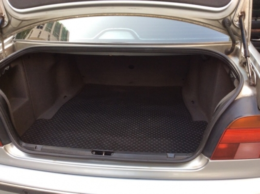 ขายรถบีเอ็ม E39 523i ปี2000 เครื่องเดิม 2.4 เกียร์ออโต้ เพาเวอร์ ไฟฟ้าทั้งคัน เบาะหนังแท้ปรับไฟฟ้า ลายไม้หรูหรา แอร์ดิจิตอล วิทยุCD abs/airbag8ใบ ตัวถังเดิมๆ สีเต็มเงา แม็กbbsขอบ17" รถขับดี ช่วงล่างแน่นหนึบ พร้อมใช้งานได้เลยครับ ภาษีไม่ขาดต่อ เอกสารพ ขายรถบีเอ็ม E39 523i ปี2000 เครื่องเดิม 2.4 เกียร์ออโต้ เพาเวอร์ ไฟฟ้าทั้งคัน เบาะหนังแท้ปรับไฟฟ้า ลายไม้หรูหรา แอร์ดิจิตอล วิทยุCD abs/airbag8ใบ ตัวถังเดิมๆ สีเต็มเงา แม็กbbsขอบ17" รถขับดี ช่วงล่างแน่นหนึบ พร้อมใช้งานได้เลยครับ ภาษีไม่ขาดต่อ เอกสารพ