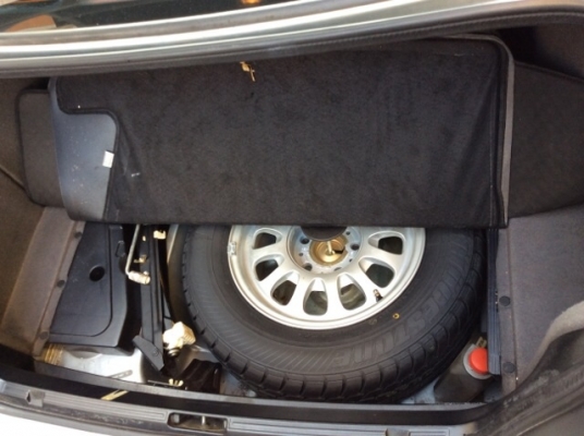 ขายรถบีเอ็ม E39 523i ปี2000 เครื่องเดิม 2.4 เกียร์ออโต้ เพาเวอร์ ไฟฟ้าทั้งคัน เบาะหนังแท้ปรับไฟฟ้า ลายไม้หรูหรา แอร์ดิจิตอล วิทยุCD abs/airbag8ใบ ตัวถังเดิมๆ สีเต็มเงา แม็กbbsขอบ17" รถขับดี ช่วงล่างแน่นหนึบ พร้อมใช้งานได้เลยครับ ภาษีไม่ขาดต่อ เอกสารพ ขายรถบีเอ็ม E39 523i ปี2000 เครื่องเดิม 2.4 เกียร์ออโต้ เพาเวอร์ ไฟฟ้าทั้งคัน เบาะหนังแท้ปรับไฟฟ้า ลายไม้หรูหรา แอร์ดิจิตอล วิทยุCD abs/airbag8ใบ ตัวถังเดิมๆ สีเต็มเงา แม็กbbsขอบ17" รถขับดี ช่วงล่างแน่นหนึบ พร้อมใช้งานได้เลยครับ ภาษีไม่ขาดต่อ เอกสารพ