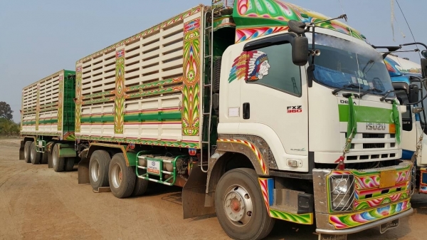 ขายดาวน์รถพ่วง 22 ล้อ 2 เพลา กระบะเหล็กคอกเกษตรดั้ม ISUZU 360 ปี.56 วิ้งแค่.240000 กว่าๆกิโล รถสวยๆขายถูกๆแค่.1200000 เท่านั้น พร้อมประกันชั้น.1