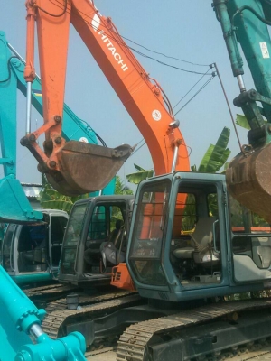 ขายด่วน HITACHI EX120-3  เก่า ญี่ปุน  สภาพสวยมากๆๆ   เครื่องดี  ปั๊มดี  เอวแน่น  ไฟฟ้าครบ  พร้อมใช้งาน  โทร 089-3818694 ดวงนภา เตียวตระกูล
