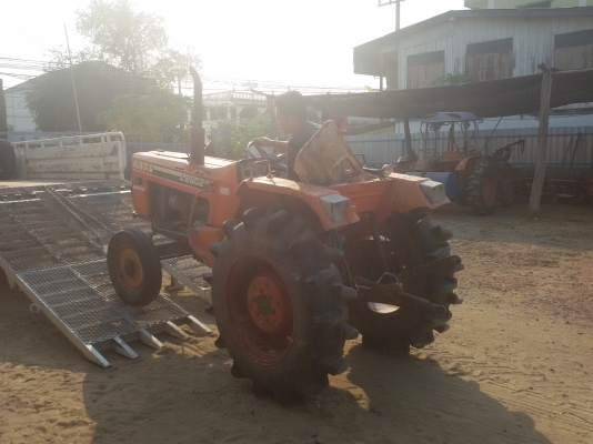 ปัญญาแทรคเตอร์มาแล้ว...จัดมาให้ครับ คูโบต้า L2602 ตัวเปล่า