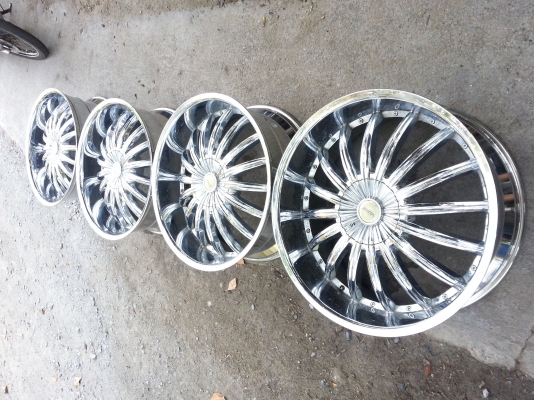 ขอบ24  ใหญ่ๆสวยๆ ใส่กระบะ6รูถอยมาเป็นแสนขายถูกๆจ้า