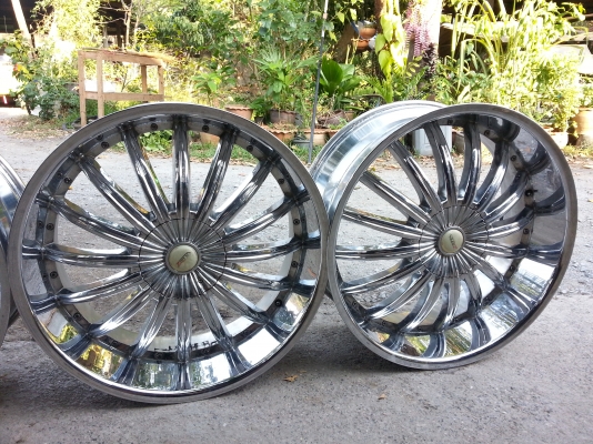 ขอบ24  ใหญ่ๆสวยๆ ใส่กระบะ6รูถอยมาเป็นแสนขายถูกๆจ้า