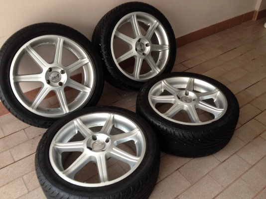 RAYS VERSUEเเท้ญี่ปุ่นขอบ17นิ้ว 4รู100กว้าง7นิ้วอ๊อฟ42พร้อมยางสวยๆ RAYS VERSUEเเท้ญี่ปุ่นขอบ17นิ้ว 4รู100กว้าง7นิ้วอ๊อฟ42พร้อมยางสวยๆ