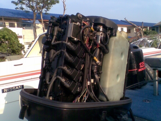 ขายเรือ Ranger 363V 18ฟุต พร้อมเครื่อง Mercury 125