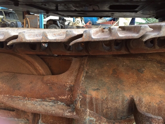 แม็คโค HITACHI  ZX 200-1  สภาพสวย พร้อมใช้งาน เครื่องดี  ปั้มดี เอวเเน่น โซ่เต็ม ใช้งาน 10,500 ชม