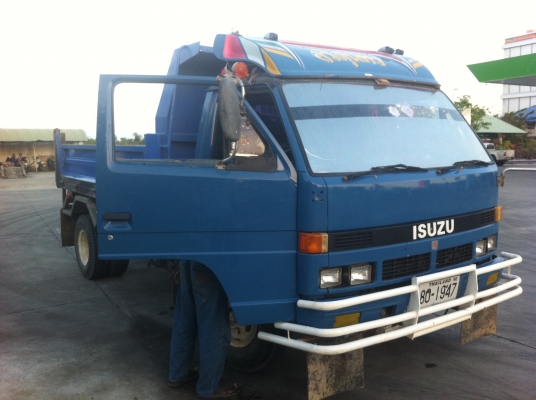 ISUZU NPR ซ้ำ