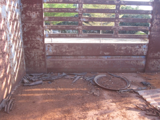 กะบะรถสิบล้อ ล่อง