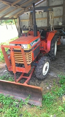 คูโบต้าL1-20 สองเพลาใบมีดผานโรตารีอุปกรณ์3ชิ้นครับรถสวยเดิมๆ125000ครับ