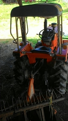 คูโบต้าL1-20 สองเพลาใบมีดผานโรตารีอุปกรณ์3ชิ้นครับรถสวยเดิมๆ125000ครับ