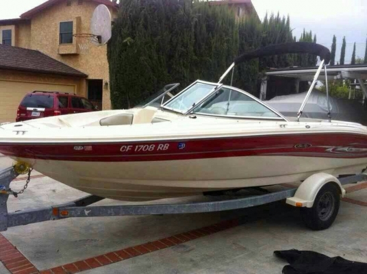 เรือ Sea Ray 18.5 F พร้อมเทนเลอร์นอก