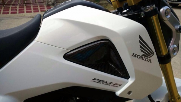 ขาย HONDA MSX 125 สีขาวมุข เนียนๆของแต่งเพียบวิ่งสองพันโล แท้ๆ