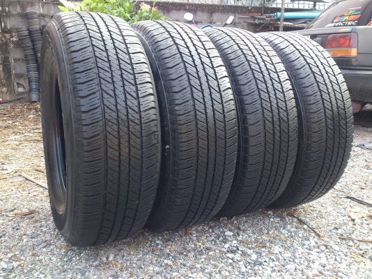 ขายยาง 265/65R17 Bridgestone  ยางสัปดาห์ที่09ปี13 ดอกยางเต็มนิ่มลึกสดเท่ากันไม่แตกลายไม่ร้าวไม่กินข้าง จำนวน 1  ชุด