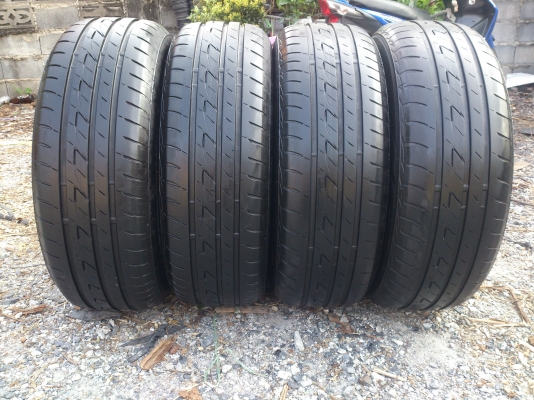ขายยาง 215/60R16 Bridgestone Ecopia EP200 ยางสัปดาห์ที่47ปี13 ดอกยางเต็มนิ่มลึกสดเท่ากันไม่แตกลายไม่ร้าวไม่กินข้าง (สถาพ90\%) สวยๆ จำนวน 1 ชุด