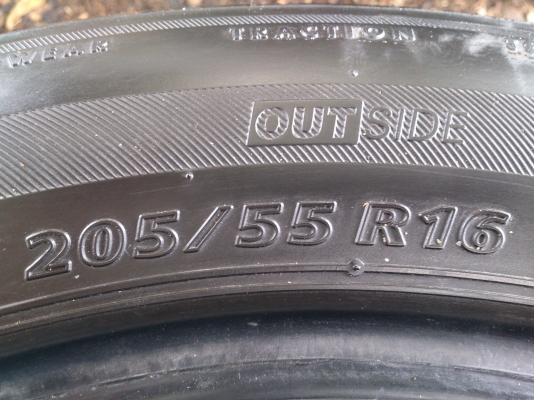 ขายยาง 205/55R16 Bridgestone Ecopia EP200 ยางสัปดาห์ที่05ปี14 ดอกยางเต็มนิ่มลึกสดเท่ากันไม่แตกลายไม่ร้าวไม่กินข้าง (สถาพ90\%) สวยๆ จำนวน 1 ชุด ขายยาง 205/55R16 Bridgestone Ecopia EP200 ยางสัปดาห์ที่05ปี14 ดอกยางเต็มนิ่มลึกสดเท่ากันไม่แตกลายไม่ร้าวไม่กินข้าง (สถาพ90\%) สวยๆ จำนวน 1 ชุด