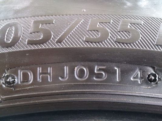 ขายยาง 205/55R16 Bridgestone Ecopia EP200 ยางสัปดาห์ที่05ปี14 ดอกยางเต็มนิ่มลึกสดเท่ากันไม่แตกลายไม่ร้าวไม่กินข้าง (สถาพ90\%) สวยๆ จำนวน 1 ชุด ขายยาง 205/55R16 Bridgestone Ecopia EP200 ยางสัปดาห์ที่05ปี14 ดอกยางเต็มนิ่มลึกสดเท่ากันไม่แตกลายไม่ร้าวไม่กินข้าง (สถาพ90\%) สวยๆ จำนวน 1 ชุด