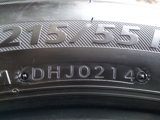 ขายยาง 215/55R17 Bridgestone Ecopia EP200 ยางสัปดาห์ที่02ปี14 ดอกยางเต็มนิ่มลึกสดเท่ากันไม่แตกลายไม่ร้าวไม่กินข้าง (สถาพ90\%) สวยๆ จำนวน 1 ชุด ขายยาง 215/55R17 Bridgestone Ecopia EP200 ยางสัปดาห์ที่02ปี14 ดอกยางเต็มนิ่มลึกสดเท่ากันไม่แตกลายไม่ร้าวไม่กินข้าง (สถาพ90\%) สวยๆ จำนวน 1 ชุด