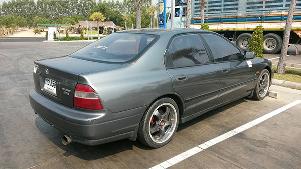 ขายรถบ้าน Honda Accord VTEC ไฟท้ายก้อนเดียว ติดแกสLPG เบาหนังสวย