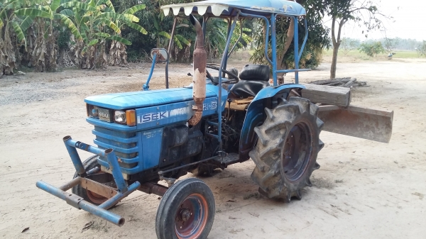 ขายรถไถไอซากิ TS2205 22แรงพร้อมใช้งาน อุปกรณ์ครบครับ