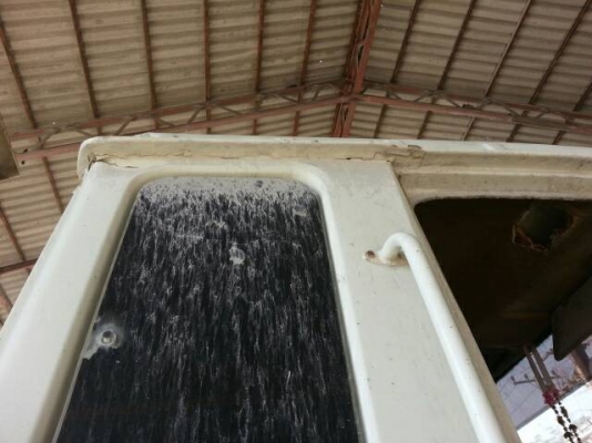 ขายรถบรรทุก 10 ล้อดัมพ์ท้องเรือ NISSAN CWM430M 230 แรงม้า ราคา 650000