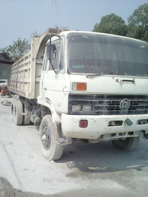 ขายรถบรรทุก 10 ล้อดัมพ์ท้องเรือ NISSAN CWM430M 230 แรงม้า ราคา 650000