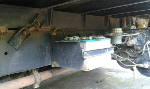 รถมิตซู 10 ล้อ หลังถนน FN517M - TB  191 แรงม้า.  ปี 38  สนใจติดต่อ  081 - 6079515