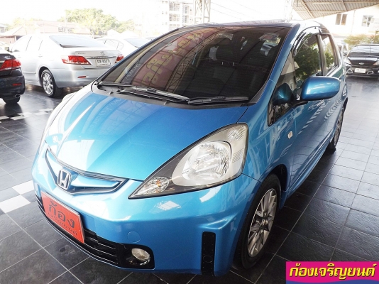 Honda Jazz v at active plus i-vtec 1.5 ปี 2011