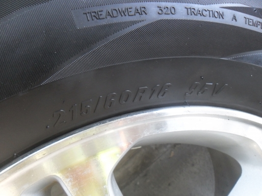 ล้อแม็ก 16นิ้ว 5รู114 ฮอนด้า พร้อมยาง สวยๆ 4 ล้อ ราคา 5500 บาท