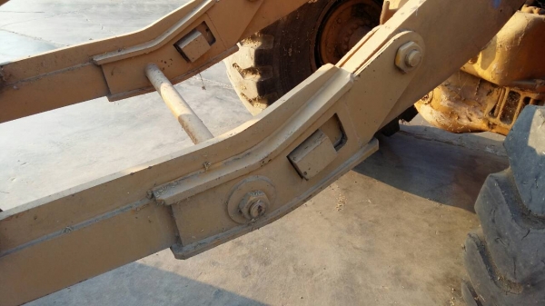 รถตัก  CAT  950.  สนใจติดต่อ  081 - 6079515