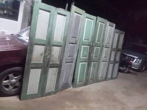 บานประตูลูกฟักและบานหน้าต่าง