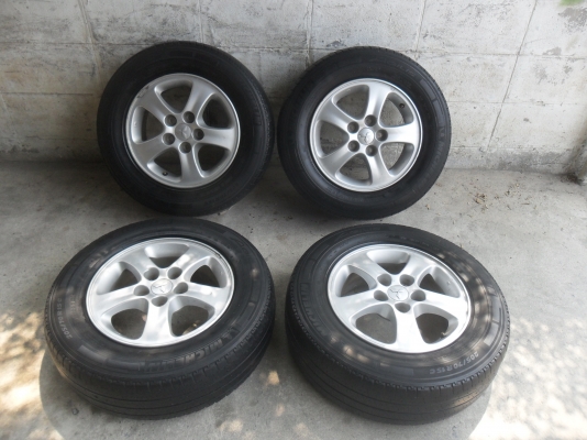 ล้อแม็ก 15นิ้ว 5รู114 ไทรตั้น พร้อมยาง สวยๆ 4 ล้อ ราคา 4300 บาท