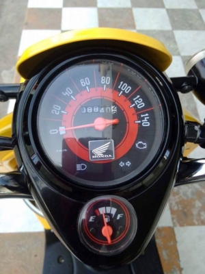 Honda Scoopy i สีเหลือง ดำ รถสวยสดใส ลาย Active Boy ประหยัดน้ำมันได้ดี