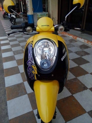 Honda Scoopy i สีเหลือง ดำ รถสวยสดใส ลาย Active Boy ประหยัดน้ำมันได้ดี