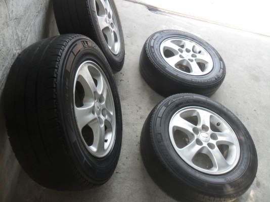 ล้อแม็ก 15นิ้ว 5รู114 ไทรตั้น พร้อมยาง สวยๆ 4 ล้อ ราคา 4300 บาท