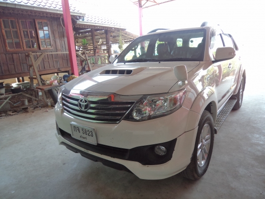 ขายดาวน์100000บาทรถฟอจูนเนอร์ปี56 สภาพ90/ใช้งานน้อย30000โลส่งต่อ19000*52งวด