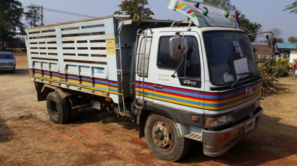 ขายรถบรรทุก6ล้อดั้ม HINOFG2J เครื่องJC8C 210แรงทะเบียนเต็ม