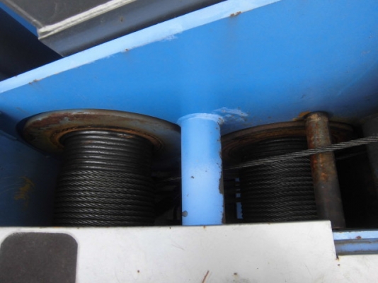 เครน 4 ล้อ TR100M-1