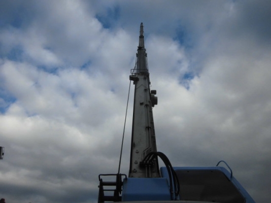 เครน 4 ล้อ TR100M-1