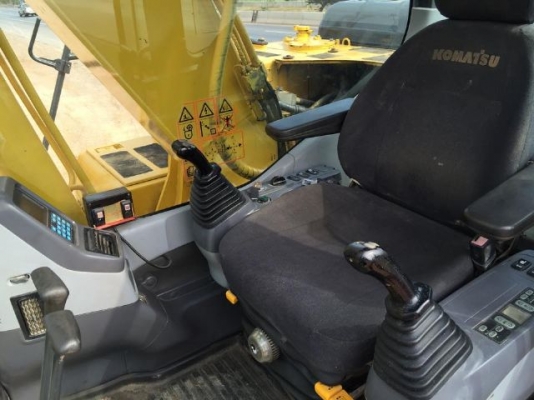 ขายรถแบคโฮ KOMATSU PC160-7 ระบบไฟฟ้าเต็ม รถนอกนำเข้าสภาพสวยพร้อมใช้งาน มีVDOการทำงานครับ ขายรถแบคโฮ KOMATSU PC160-7 ระบบไฟฟ้าเต็ม รถนอกนำเข้าสภาพสวยพร้อมใช้งาน มีVDOการทำงานครับ