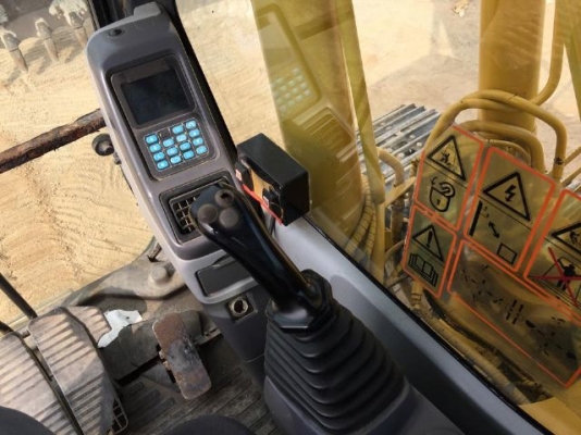 ขายรถแบคโฮ KOMATSU PC160-7 ระบบไฟฟ้าเต็ม รถนอกนำเข้าสภาพสวยพร้อมใช้งาน มีVDOการทำงานครับ ขายรถแบคโฮ KOMATSU PC160-7 ระบบไฟฟ้าเต็ม รถนอกนำเข้าสภาพสวยพร้อมใช้งาน มีVDOการทำงานครับ